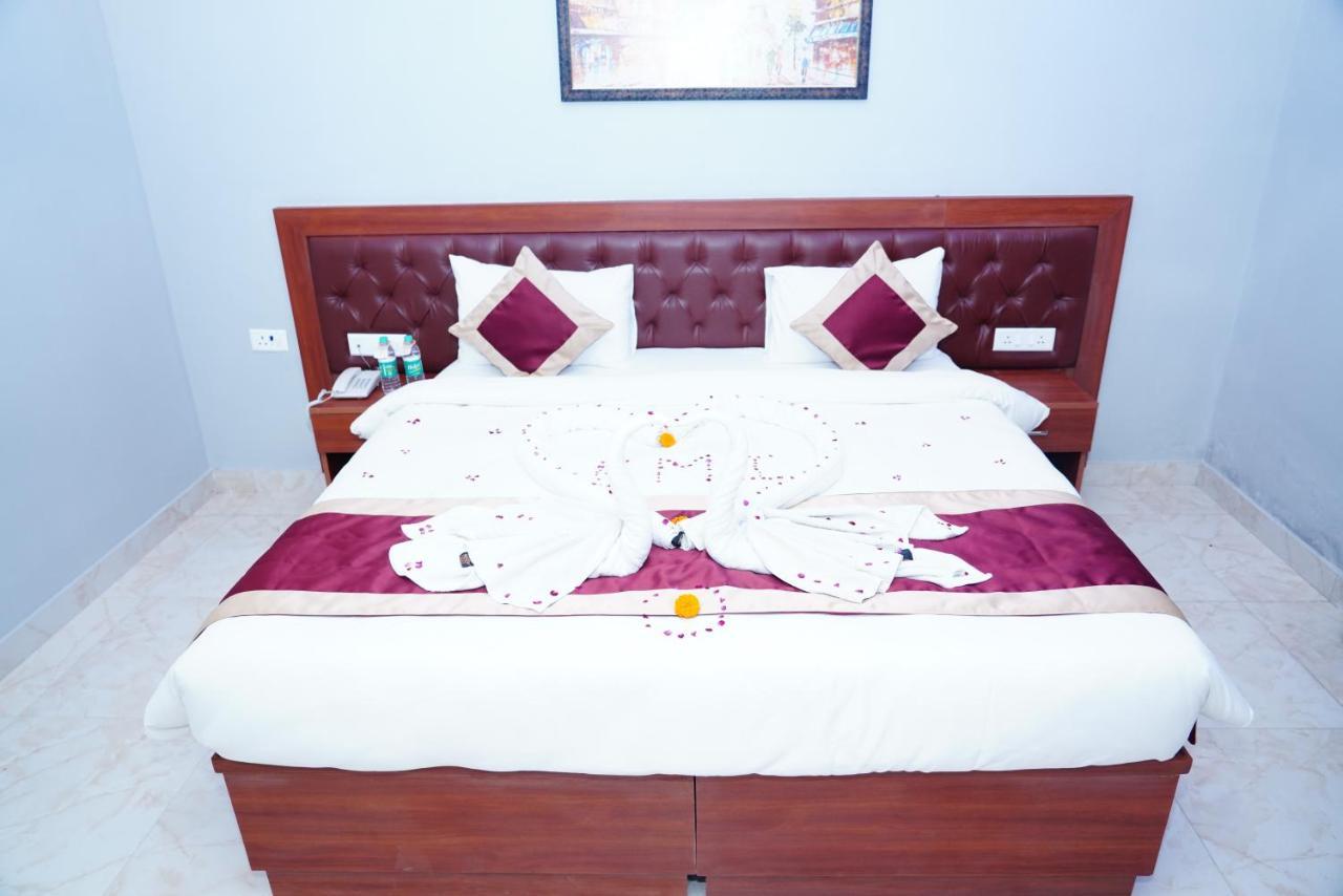 Expomart Inn Greater Noida Exterior foto