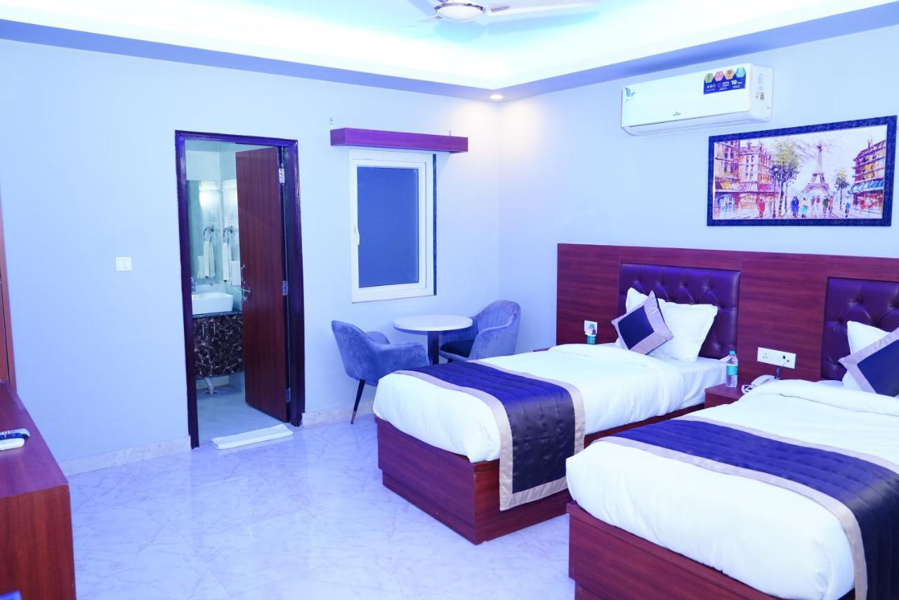 Expomart Inn Greater Noida Exterior foto