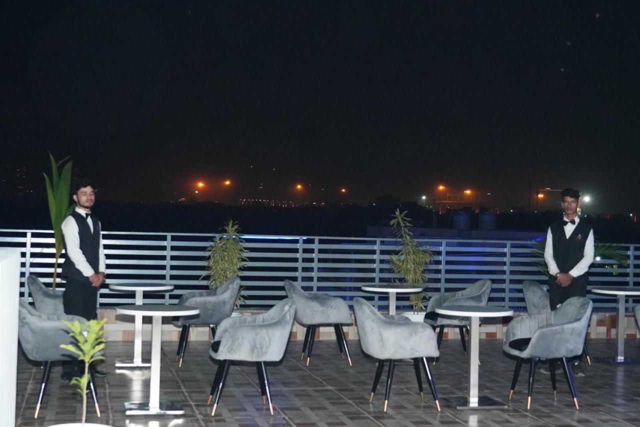 Expomart Inn Greater Noida Exterior foto