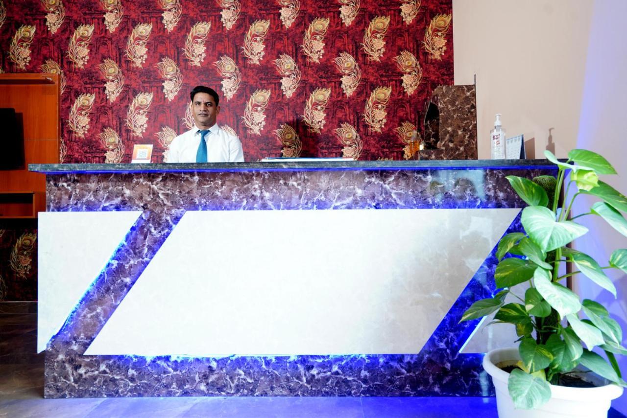 Expomart Inn Greater Noida Exterior foto
