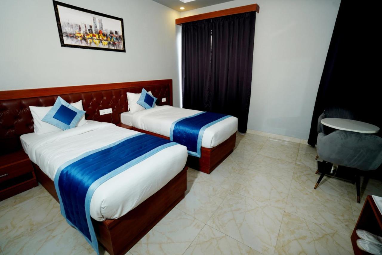 Expomart Inn Greater Noida Exterior foto